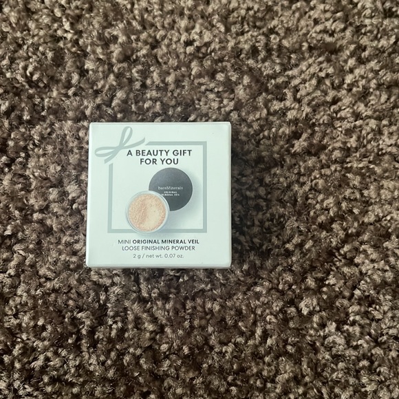 Translucent Mineral Veil Setting Powder 2g/ 0.07 oz - Picture 7 of 7